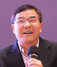 Jianqing Fan
